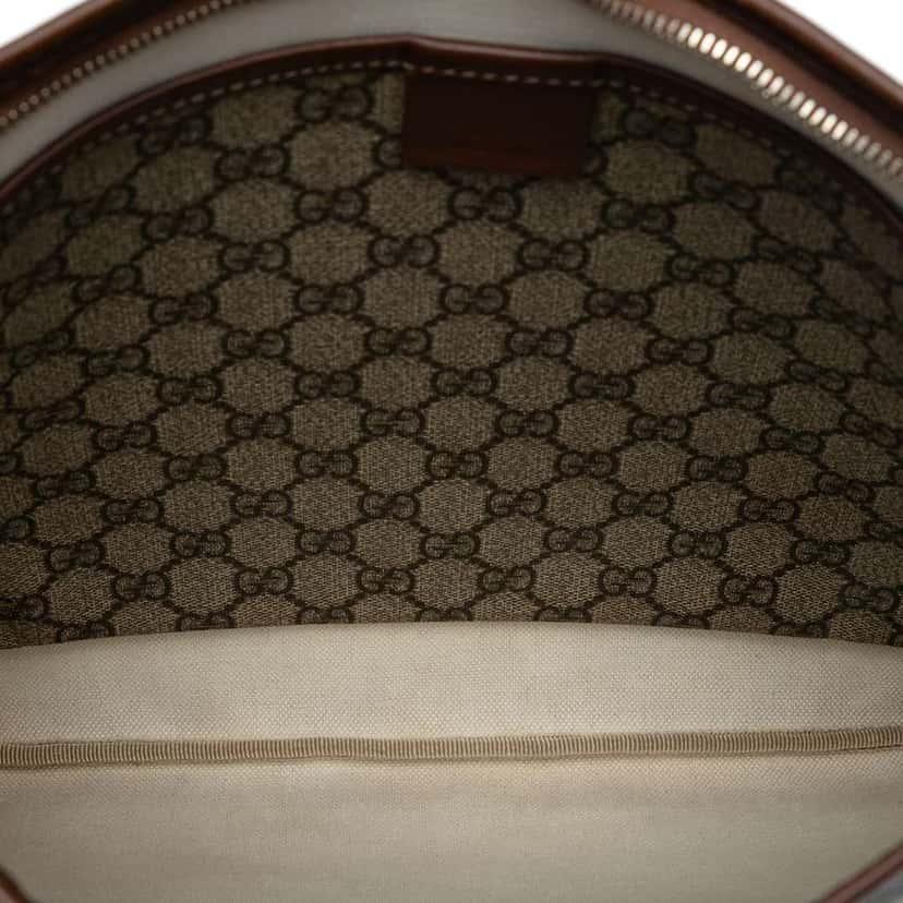 Gucci GG Supreme Web Crossbody Beige Very good condition - Model View