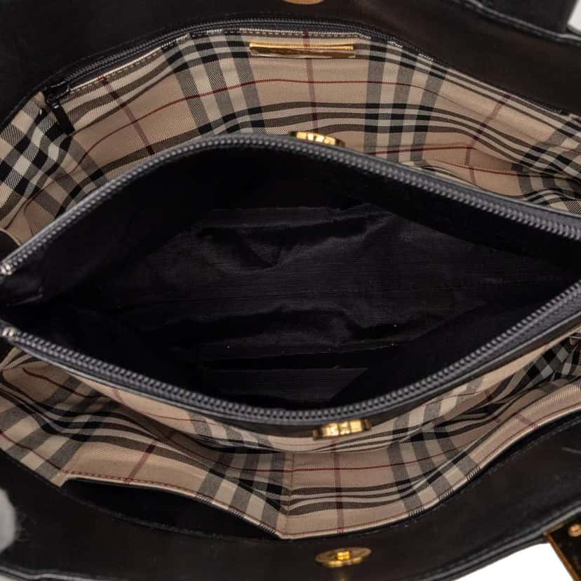 Burberry Leather Tote Black Leather Very good condition - Model View
