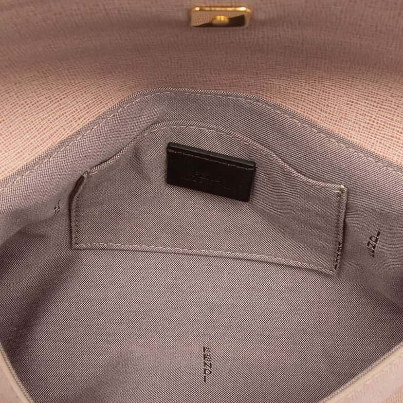 Fendi Mini Vitello Elite Crayons Pochette Pink Leather Very good condition - Model View