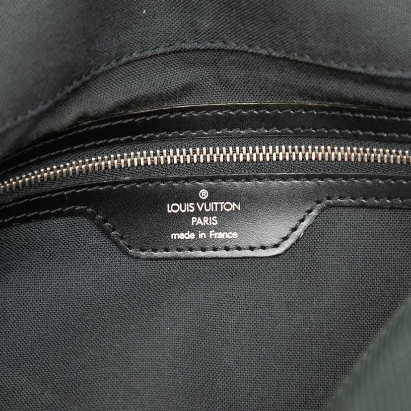 Louis Vuitton Taiga Dersou Green Leather Good condition - Box View