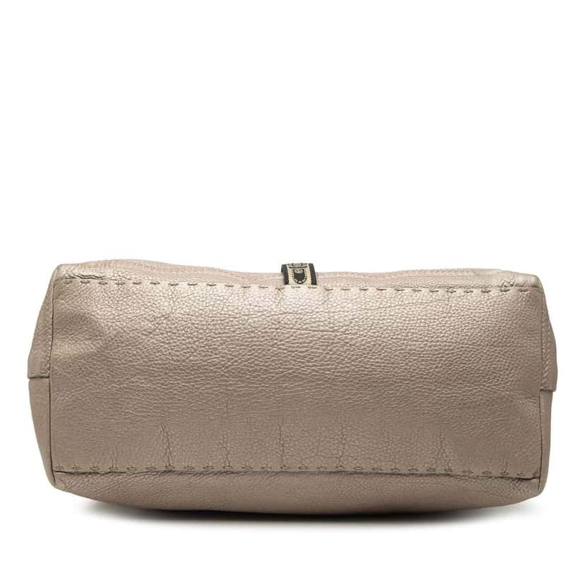 Fendi Large Leather Selleria Villa Borghese Tote Gold Leather Good condition - Inside View
