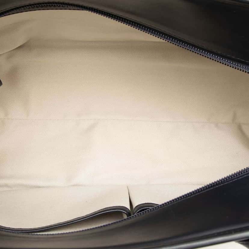Burberry Striped Canvas Handbag White Canvas Very good condition - Model View