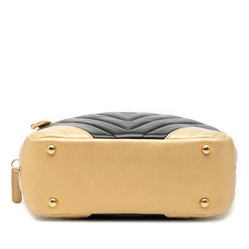 Chanel CC Chevron Lambskin Camera Shoulder Bag Black Leather Very good condition - Inside View