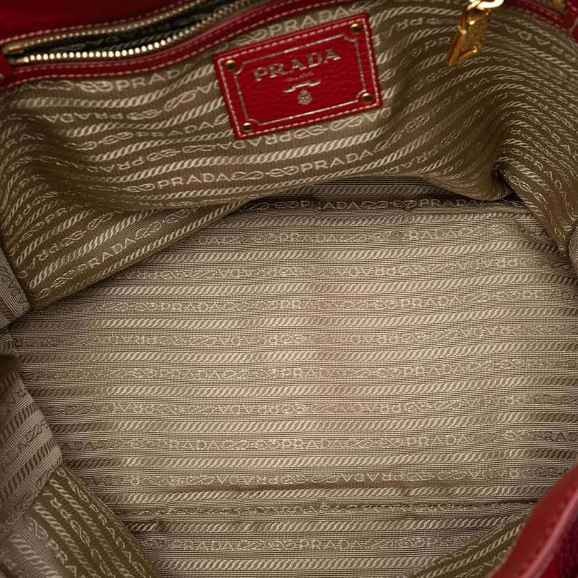 Prada VItello Daino Double Pocket Tote Red Leather Very good condition - Model View