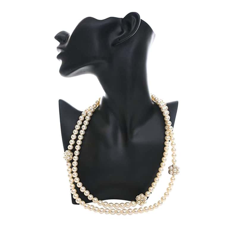 Chanel CC Faux Pearl Cluster Necklace White Very good condition - Front View