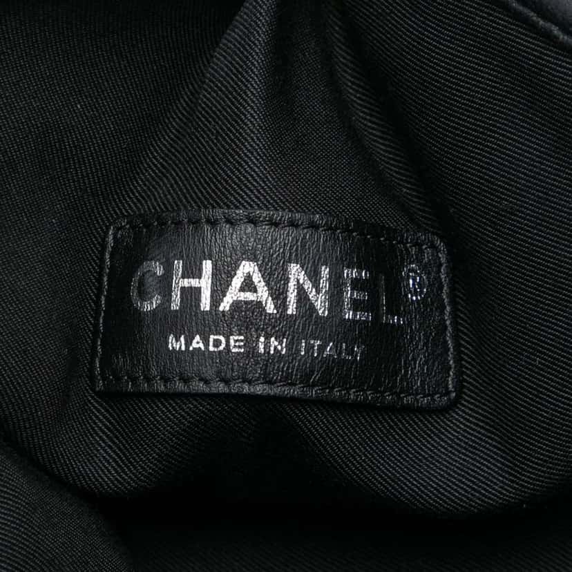 Chanel CC Canvas Stripe Tote Black Canvas Very good condition - Box View