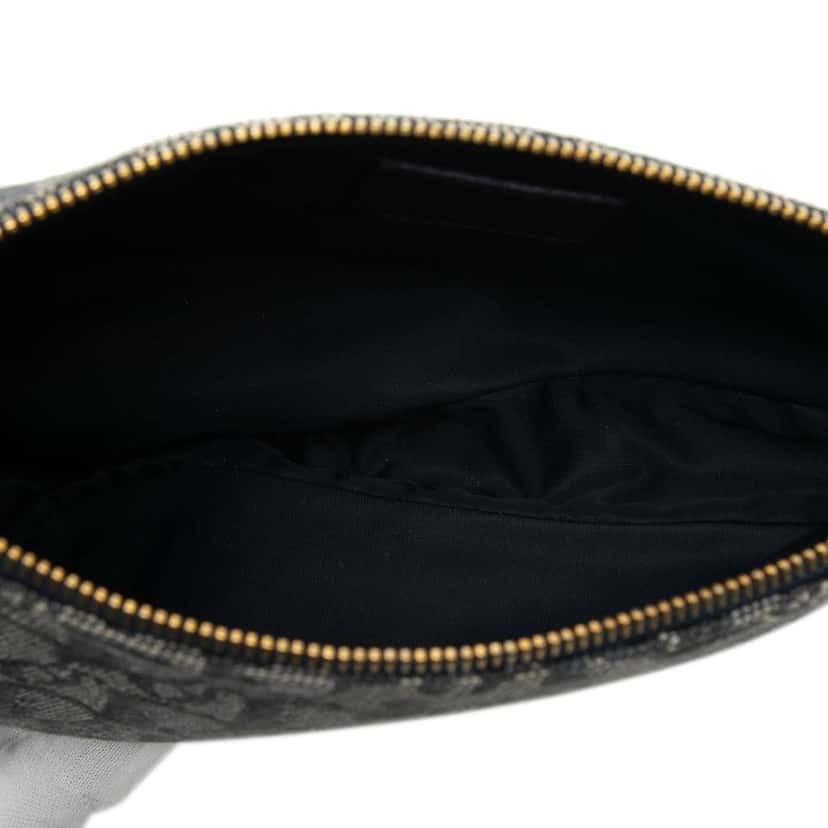 Dior Mini Diorissimo Canvas Saddle Pochette Blue Canvas Good condition - Model View
