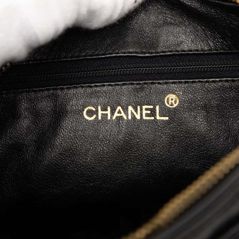 Chanel CC Diamond Quilted Lambskin Tassel Camera Bag Black Leather Good condition - Box View