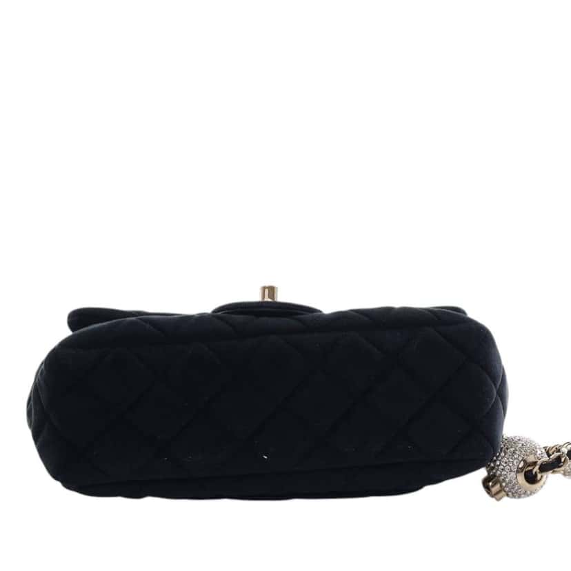 Chanel Mini Rectangular Classic Velvet Pearl Crush Single Flap Black Velvet Good condition - Inside View
