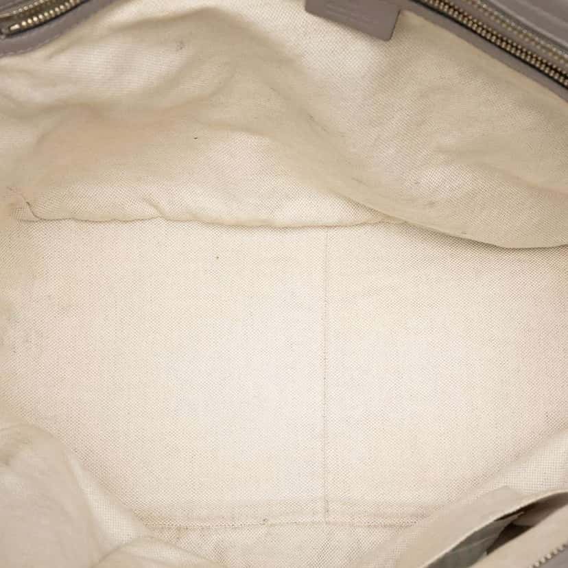 Gucci Guccissima Bree Tote Grey Leather Good condition - Model View