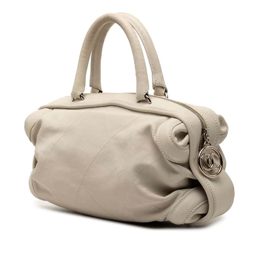 Chanel CC Calfskin Wild Stitch Bowling Bag White Leather Very good condition - Back View