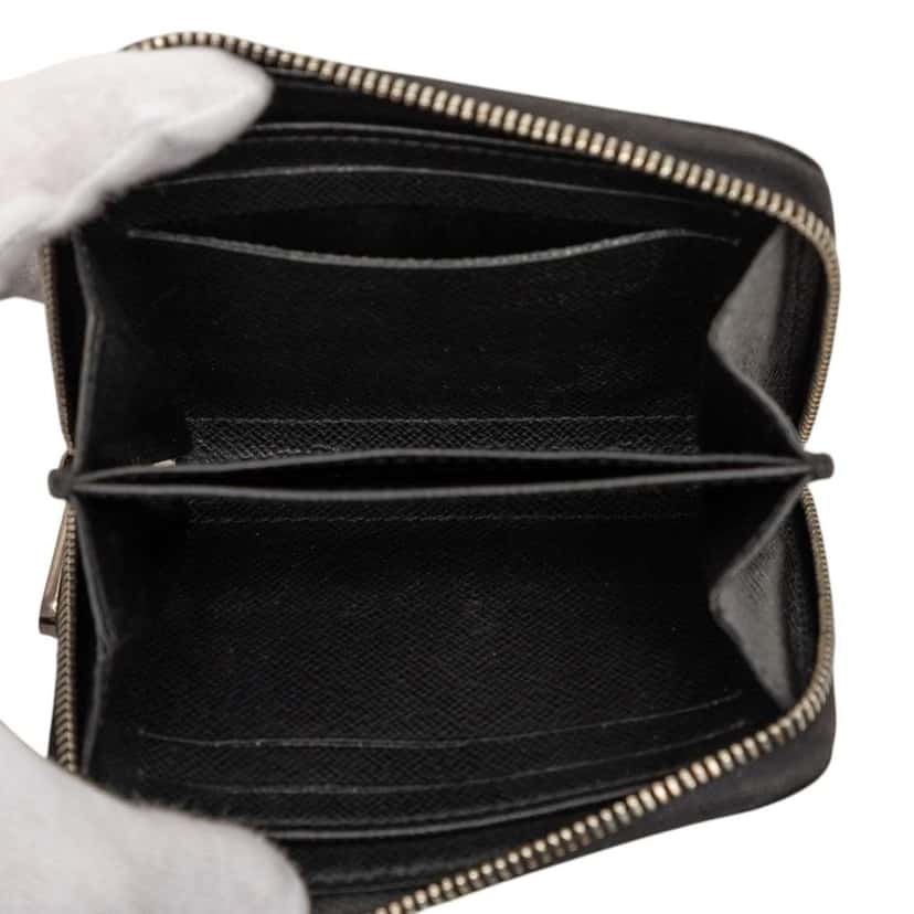 Louis Vuitton Epi Zippy Coin Purse Black Leather Very good condition - Model View
