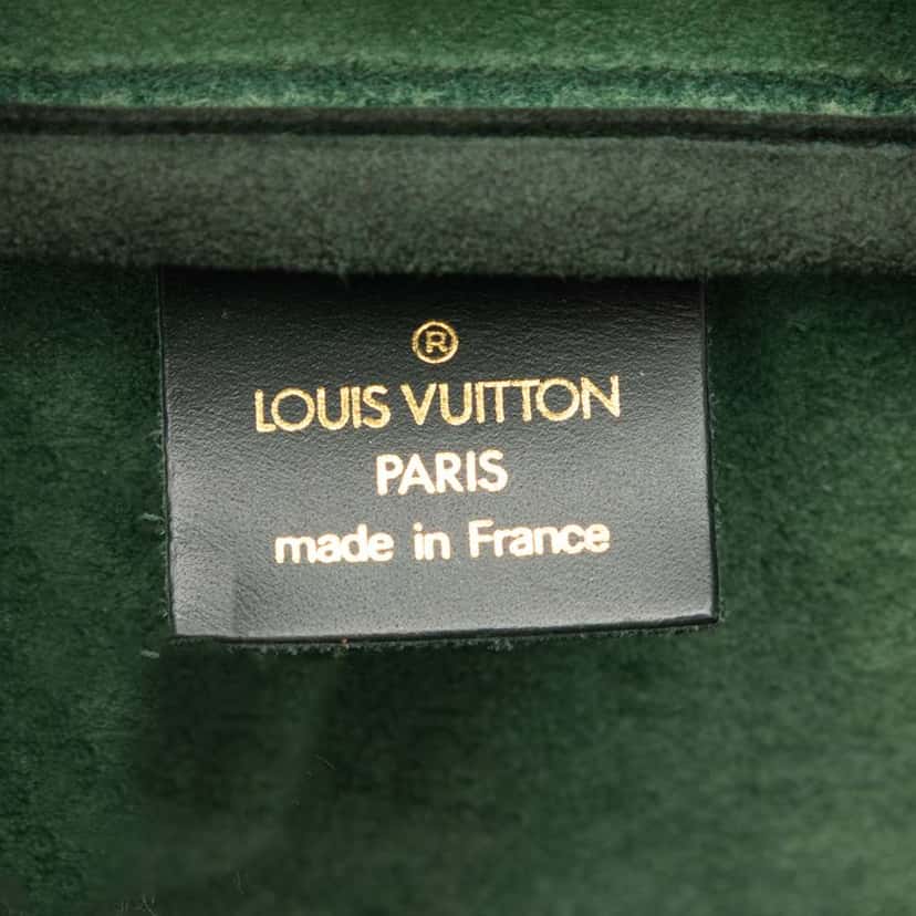 Louis Vuitton Taiga Kendall PM Green Leather Good condition - Box View