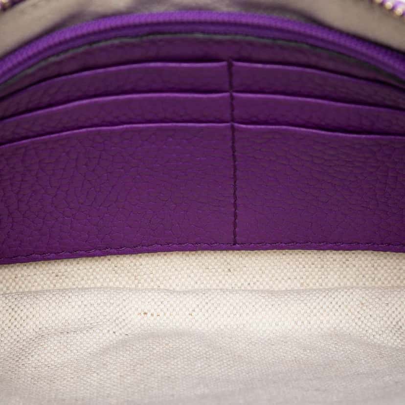 Gucci Pebbled Calfskin Soho Pouch Purple Leather Good condition - Model View
