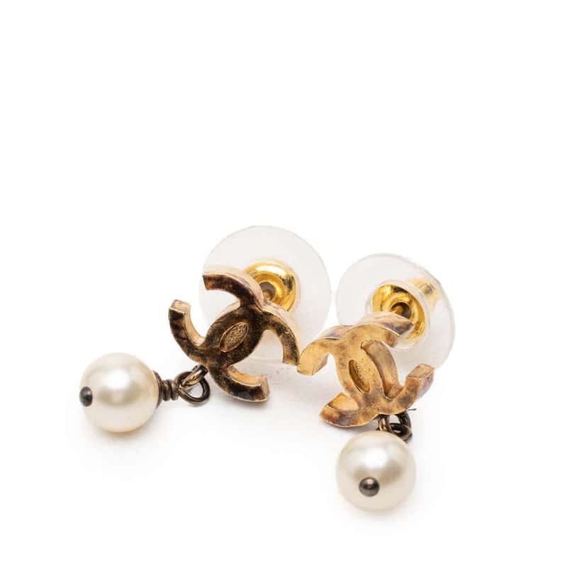 Chanel CC Gold Plated Faux Pearl Drop Push Back Earrings Gold Metal Good condition - Front View
