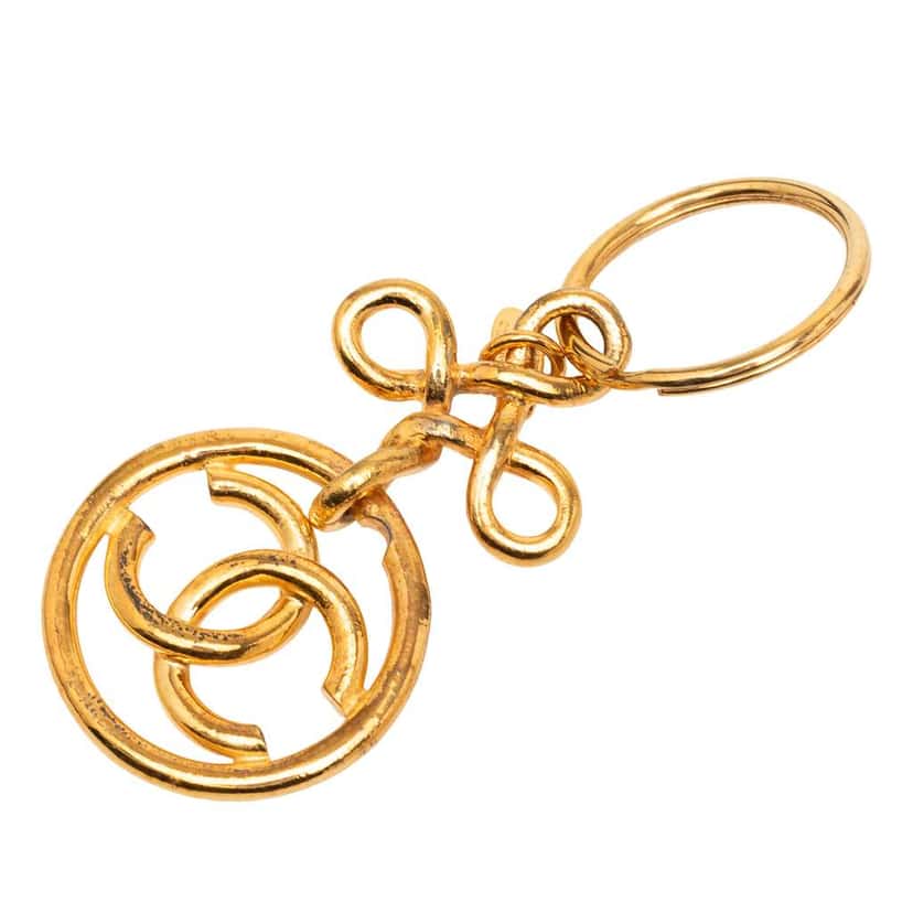 Chanel Gold Plated CC Medallion Key Ring Bag Charm Gold Metal Good condition - Back View