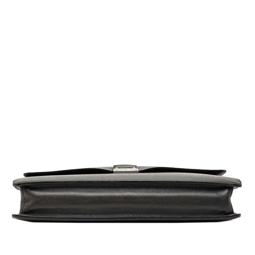 Louis Vuitton Taiga Robusto 1 Black Leather Very good condition - Inside View