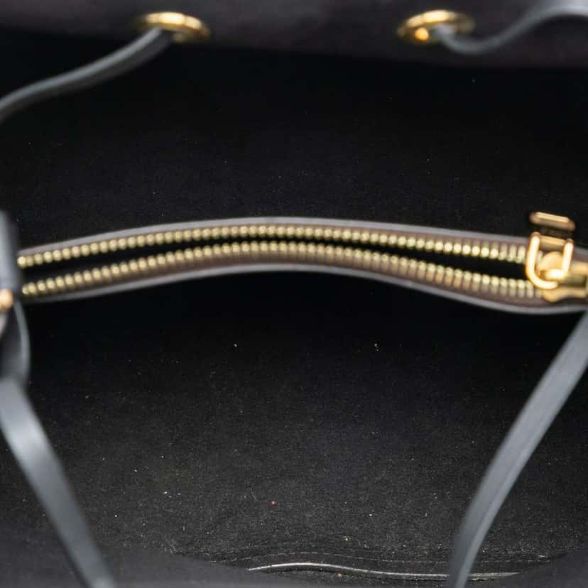 Louis Vuitton Monogram Neonoe MM Brown Good condition - Model View