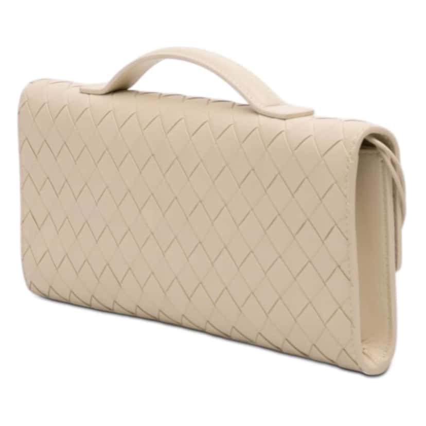 Bottega Veneta Lambskin Intrecciato Andiamo Clutch White Leather Good condition - Back View