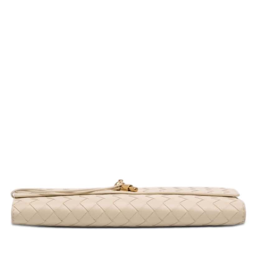 Bottega Veneta Lambskin Intrecciato Andiamo Clutch White Leather Good condition - Inside View