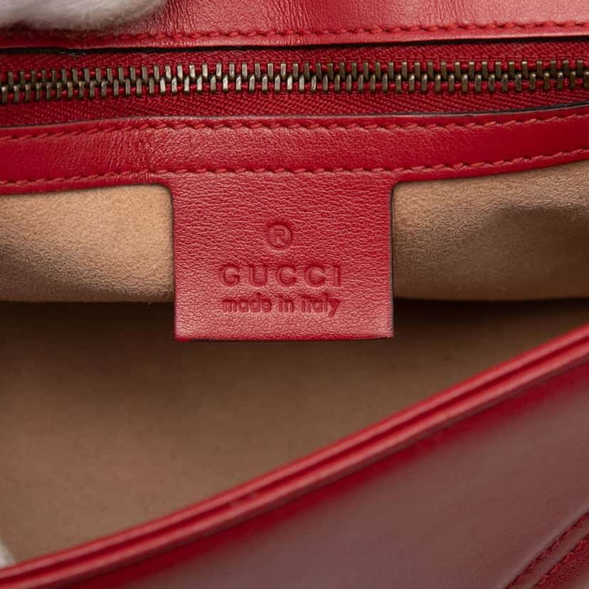 Gucci Medium GG Marmont Matelasse Leather Shoulder Bag Red Leather Very good condition - Box View