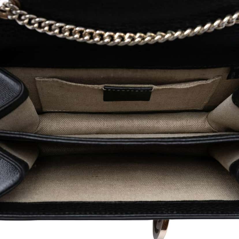 Gucci Small Dollar Calfskin Interlocking G Crossbody Black Leather Good condition - Model View