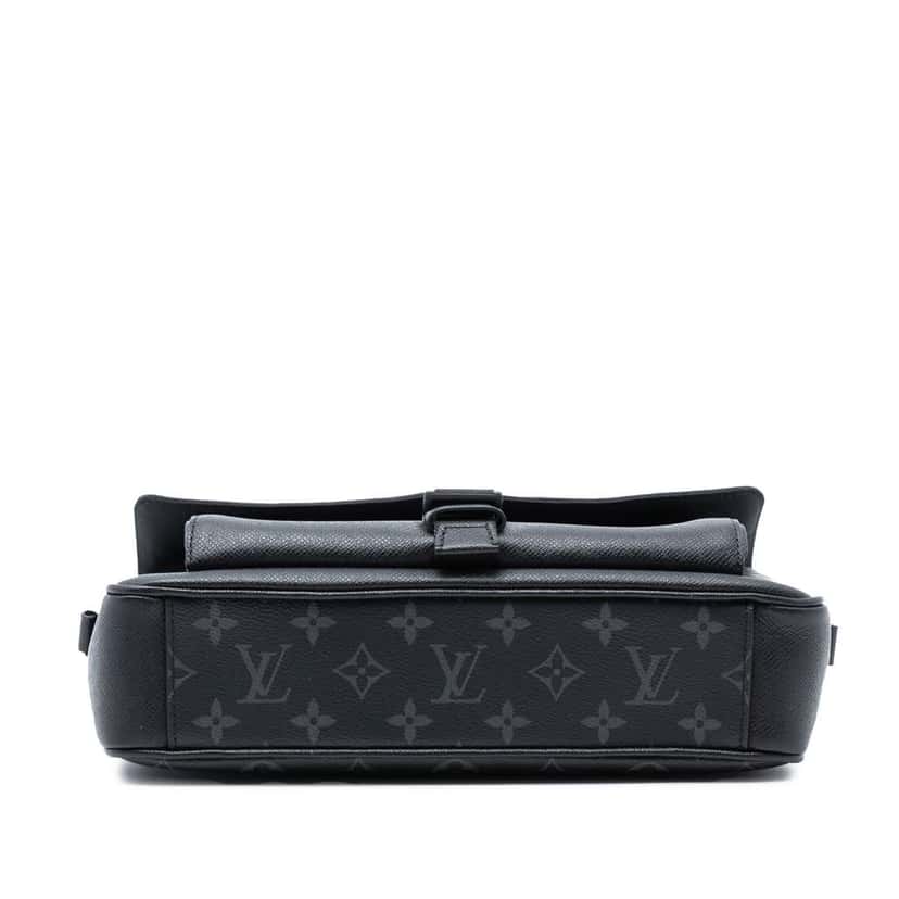Louis Vuitton Taigarama Messengerama Black Good condition - Inside View