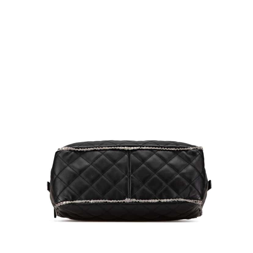 Chanel CC Quilted Lambskin Tweedy Bowler Bag Black Leather Good condition - Inside View
