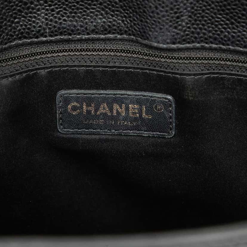 Chanel Caviar Grand Shopping Tote Black Leather Good condition - Box View
