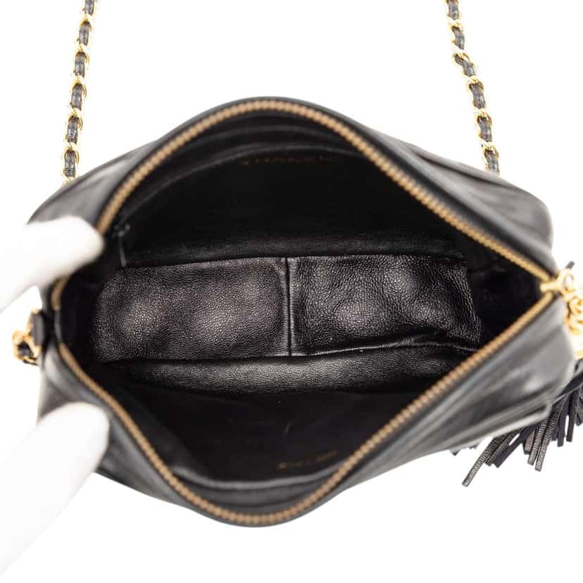 Chanel Mini CC Quilted Lambskin Tassel Camera Bag Black Leather Good condition - Model View