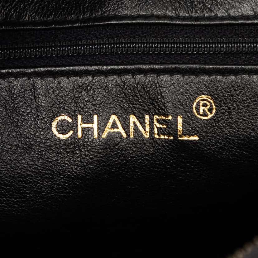 Chanel CC Quilted Lambskin Tassel Camera Bag Black Leather Good condition - Box View