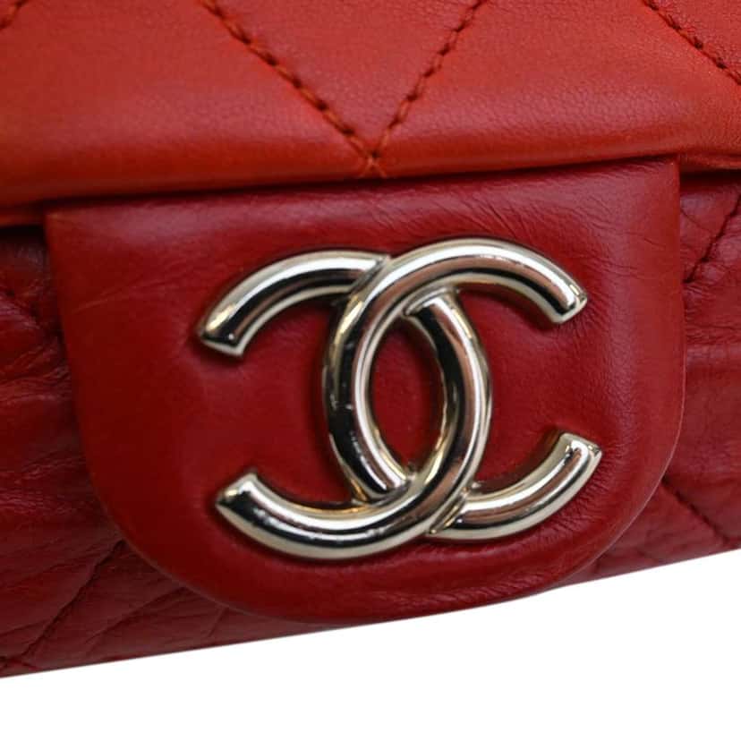 Chanel Medium Bicolor Lambskin and Calfskin CC Chain Flap Red Leather Good condition - Box View