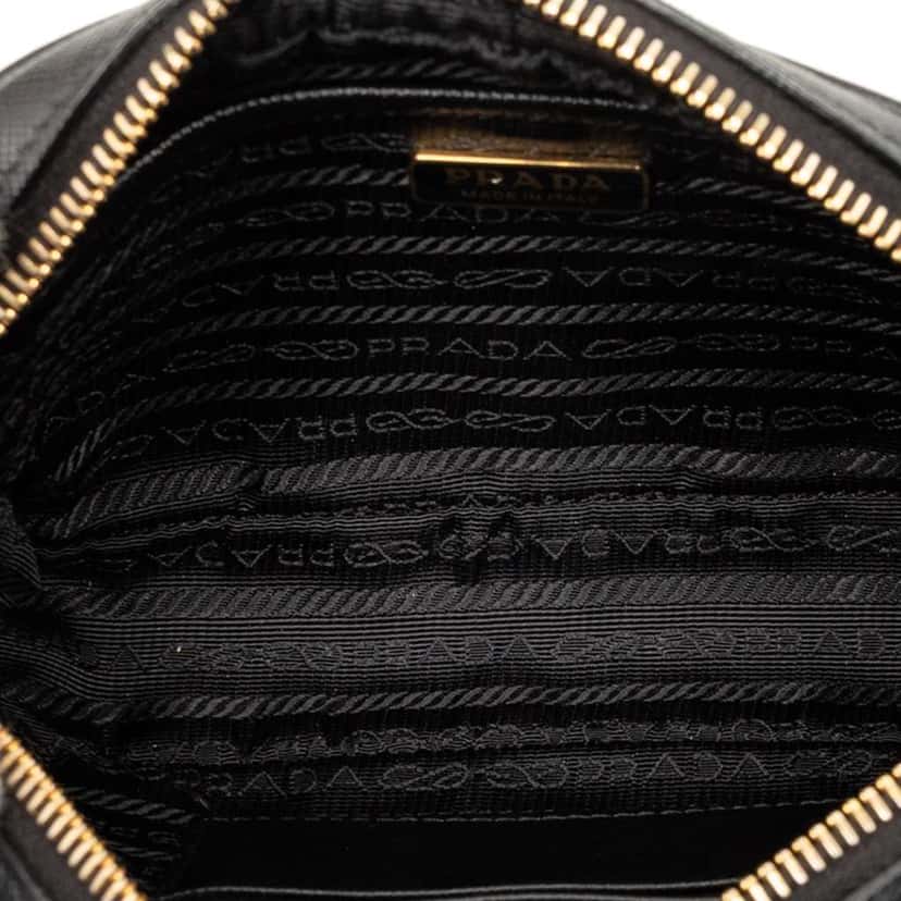 Prada Saffiano Lux Camera Bag Black Leather Good condition - Model View
