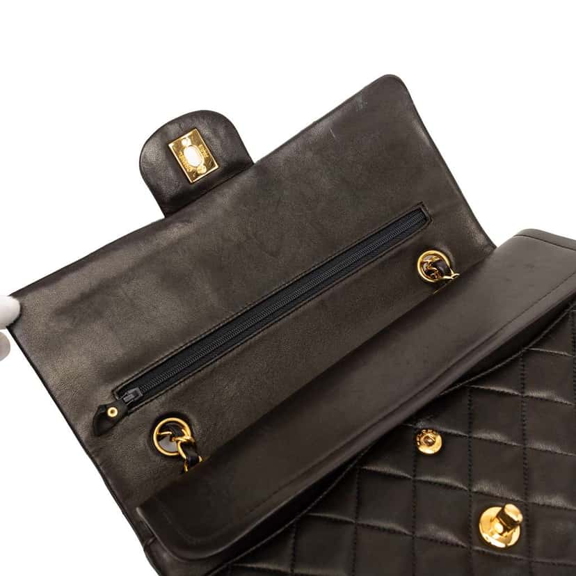 Chanel Medium Classic Lambskin Double Flap Black Leather Good condition - Box View