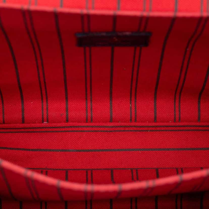 Louis Vuitton Monogram Empreinte Pochette Metis Blue Leather Good condition - Model View