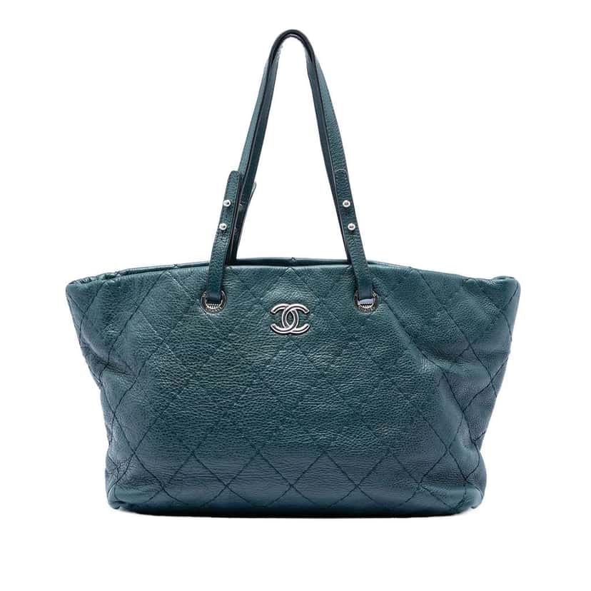 Chanel Large Glazed Calfskin On The Road Tote Green Leather Good condition - Front View