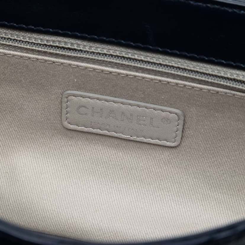 Chanel Medium Quilted Tricolor Lambskin Country Chic Flap Blue Leather Good condition - Box View
