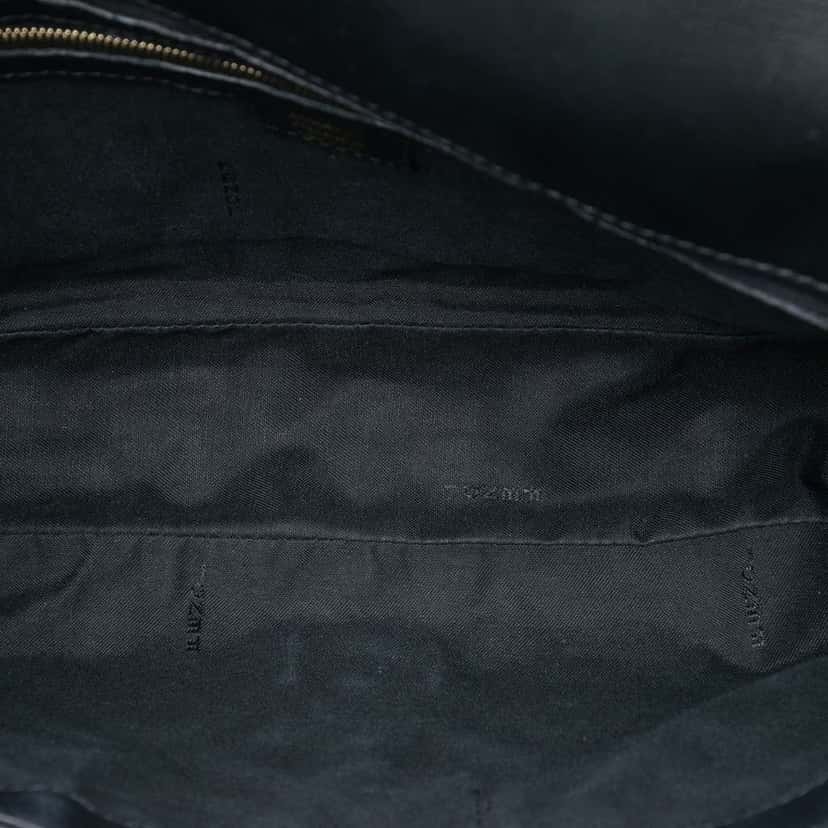 Fendi Large Zucca Embossed Leather Baguette Satchel Black Leather Good condition - Model View