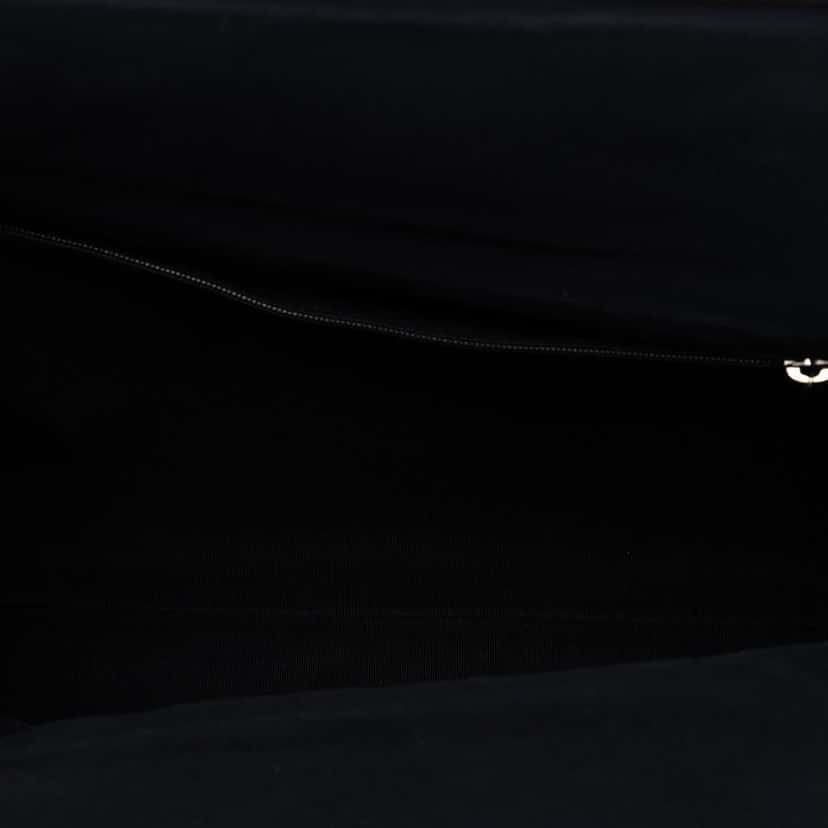 Chanel Iridescent Quilted Calfskin Chic Frame Satchel Black Leather Good condition - Model View