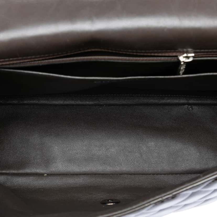 Chanel Maxi Classic Patent Double Flap Brown Leather Good condition - Model View