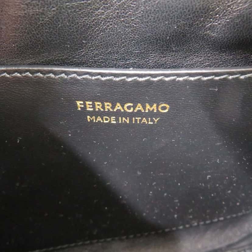 Salvatore Ferragamo Leather Gancini Eram Crossbody Pink Leather Good condition - Box View