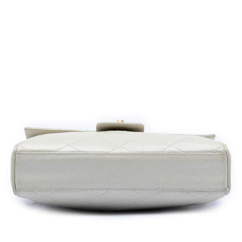 Chanel CC Diamond Quilted Caviar Shoulder Bag White Leather Good condition - Inside View