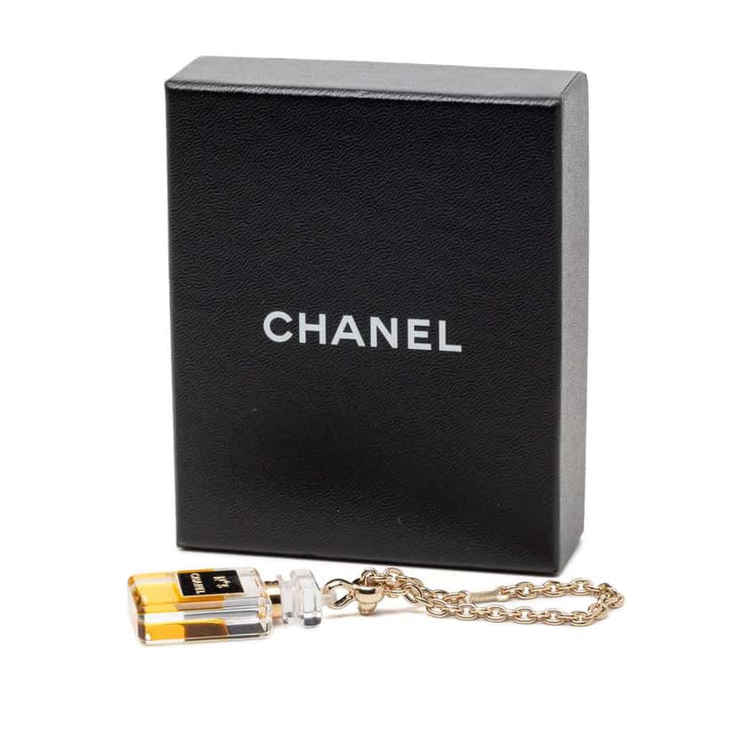Chanel Resin No 5 Perfume Bottle Bag Charm Gold Good condition - Model View