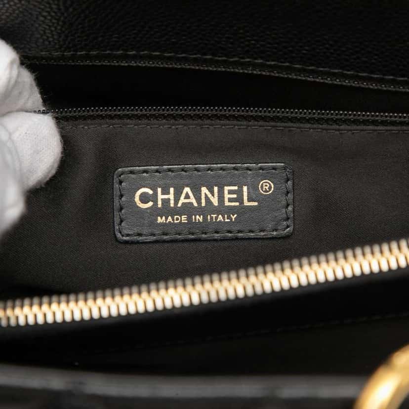 Chanel Caviar Grand Shopping Tote Black Leather Good condition - Box View