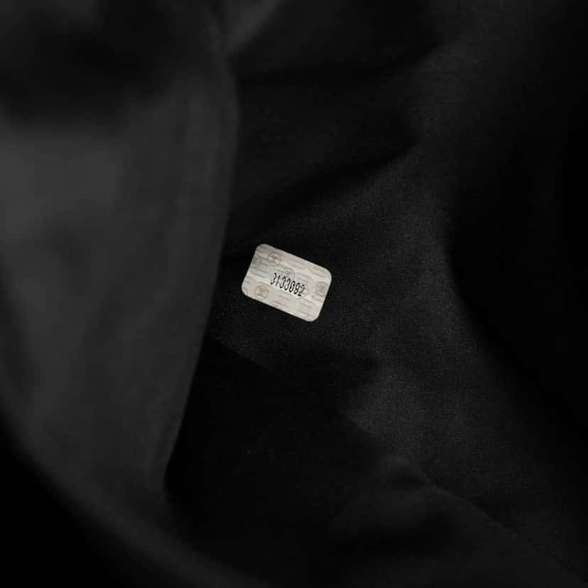 Chanel CC Quilted Lambskin Tote Black Leather Good condition - Box View