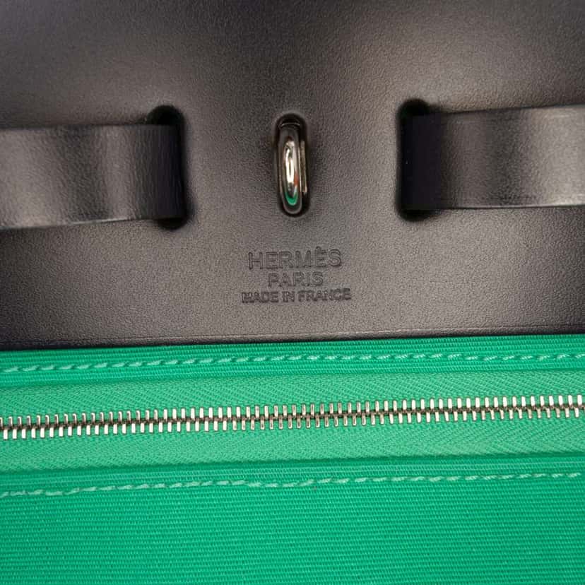 Hermès Toile Herbag Zip 31 Green Canvas Good condition - Box View