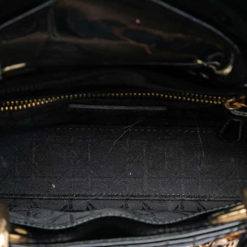 Dior Mini Patent Cannage Lady Dior Black Leather Very good condition - Model View