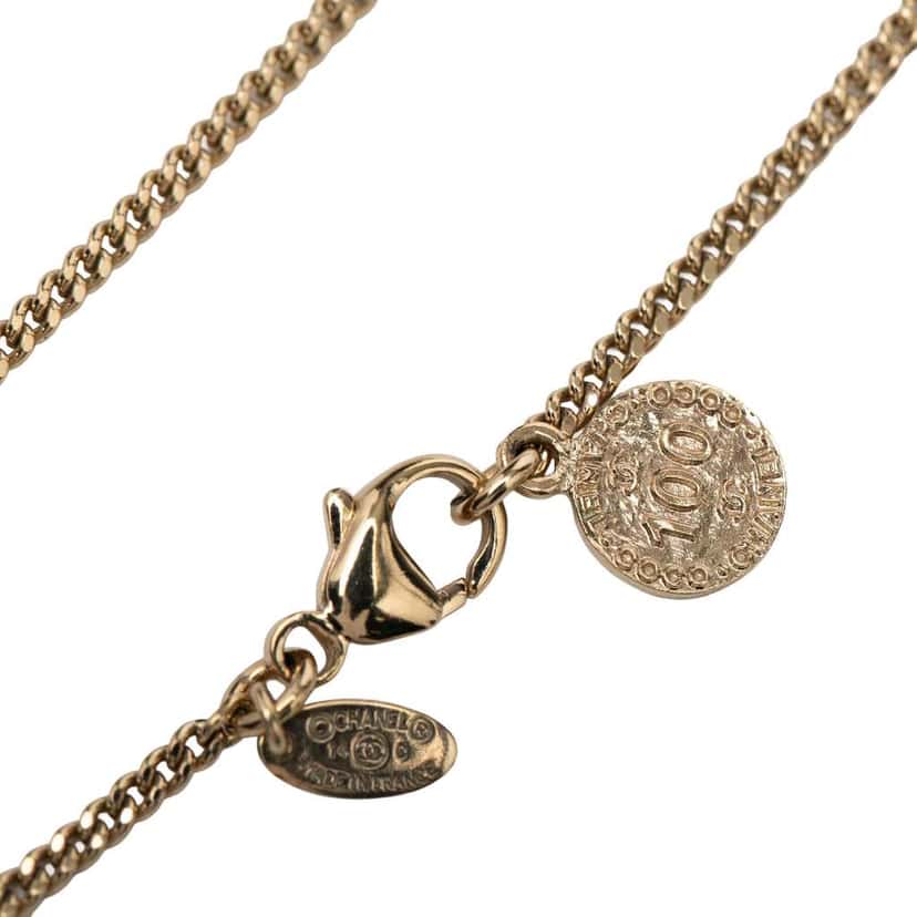 Chanel CC Gold Plated Pendant Necklace Gold Metal Very good condition - Box View