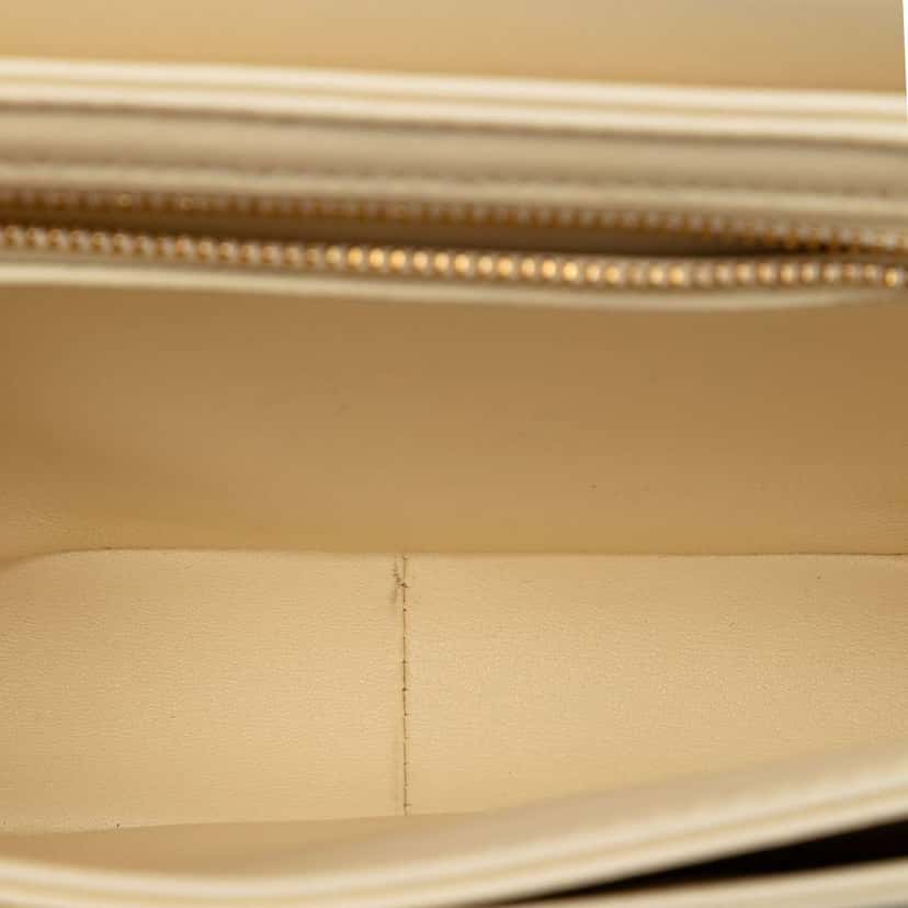 Celine Classique Shiny Calfskin Triomphe Crossbody Beige Leather Very good condition - Model View