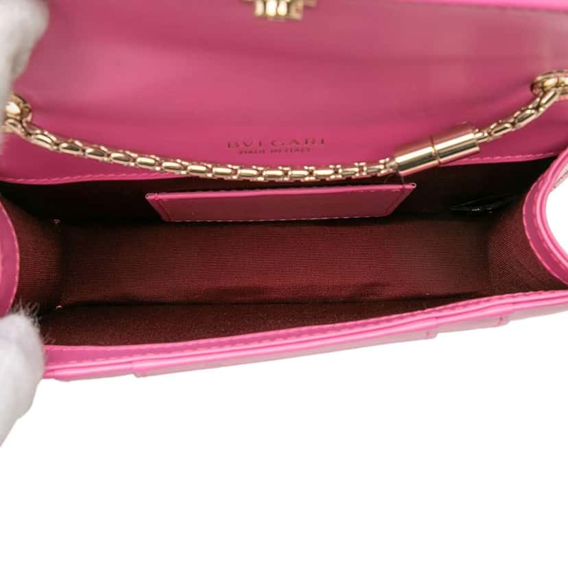Bvlgari Small Leather Square Serpenti Forever Chain Crossbody Pink Leather Very good condition - Model View